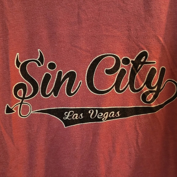 Sin City Las Vegas Graphic T-shirt | Size Medium - Picture 4 of 8